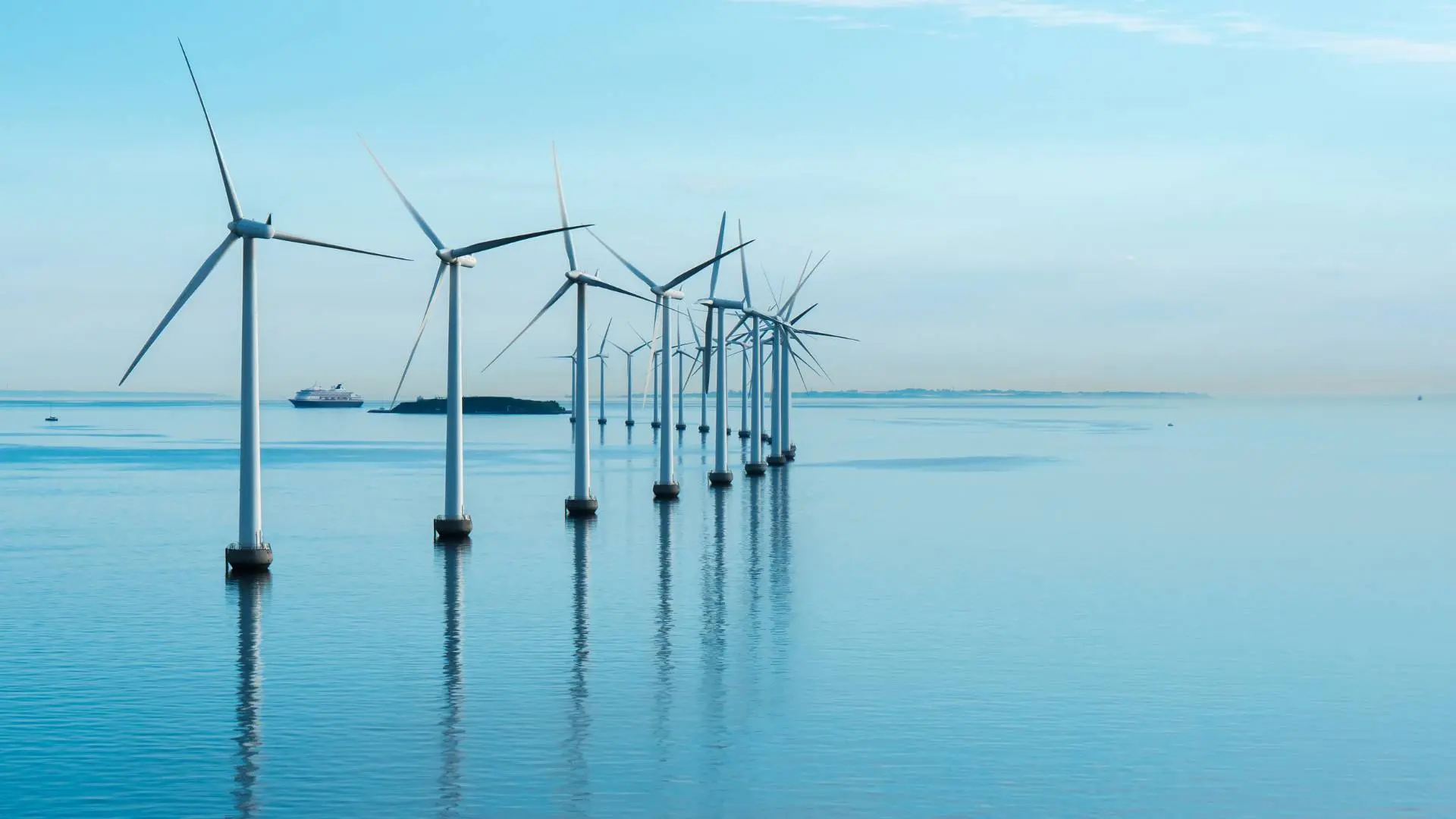 Green energy ocean windmill's on water